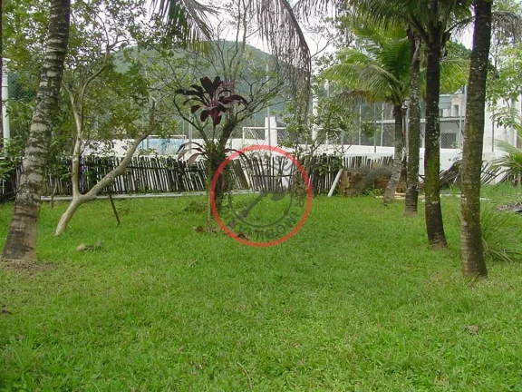 Imagem Terreno com casa no centro de camburi 500 metros da Praia