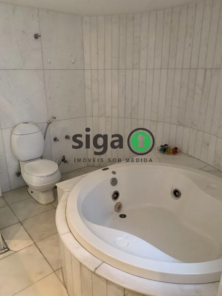 Imagem VENDE na Vila Andrade (Região do Morumbi) Apartamento com 3 quartos suítes e 4 Vagas + Depósito