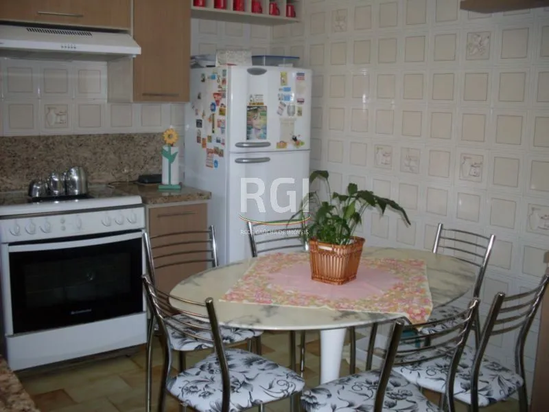 Imagem Casa para Venda - 200m², 4 dormitórios, sendo 1 suites, 4 vagas - Jardim Lindóia