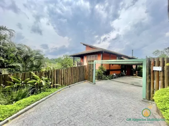 Imagem Cond. Recanto Inpla - Casa de revista! 3 dorms / 1 suíte + 2 aptos hóspedes