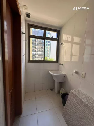 Imagem Excelente 3 quartos na quadra do mar da Praia da Costa