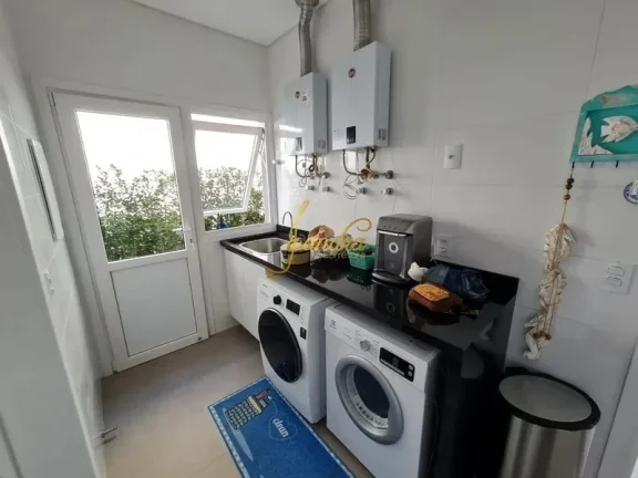 Imagem Sobrado finamente mobiliado e decorado beira de lago