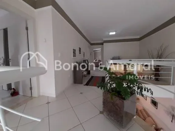 Imagem Belíssima Casa de Condomínio à Venda no Fazenda Santa Cândida em Campinas. Com 3 Quartos, 3 suí...