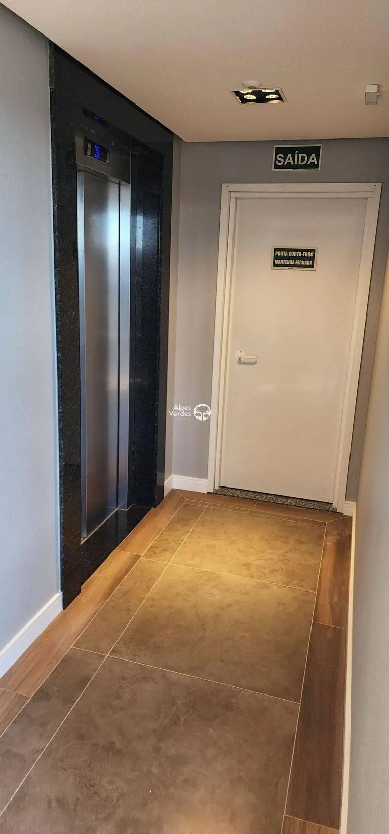 Imagem Vende-se apartamento em Gramado a 8 minutos da Rua Coberta