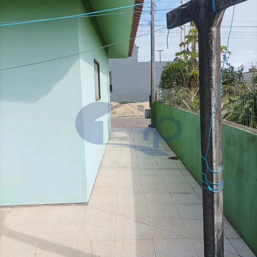 Imagem Casa a venda com 3 dormitorios no centro do Passo de Torres/SC