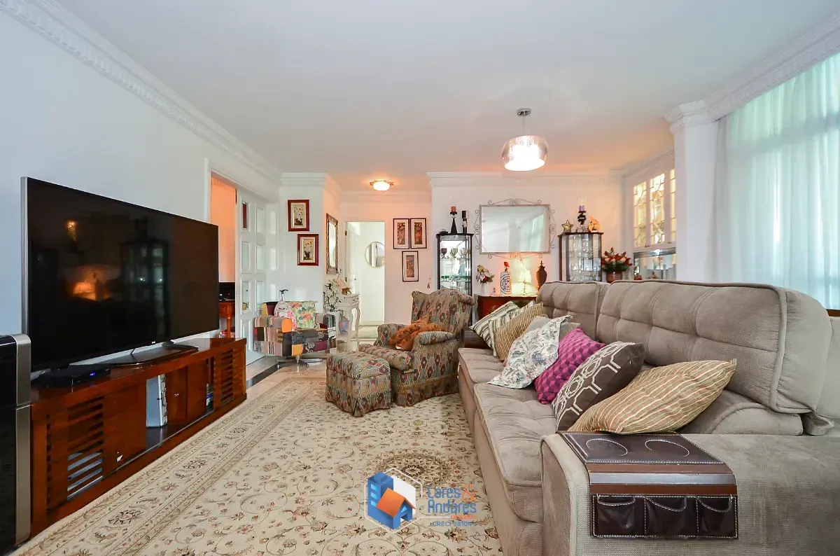 Foto do imóvel Apartamento para venda em Pacaembu com 4 quartos, sendo 3 suítes, 230m² em Rua Traipu
