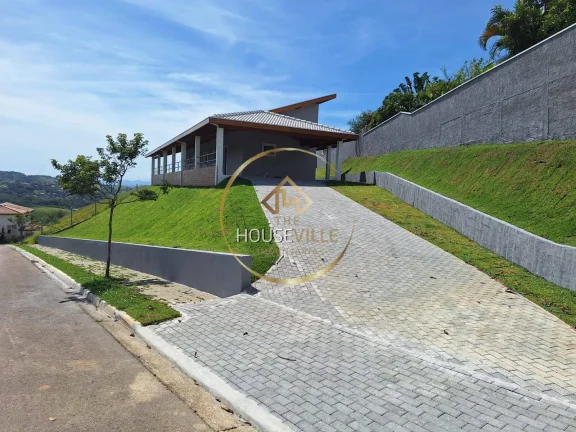Imagem Casa, 3 Dormitórios (sendo 1 suíte), Condomínio Mantiqueira.