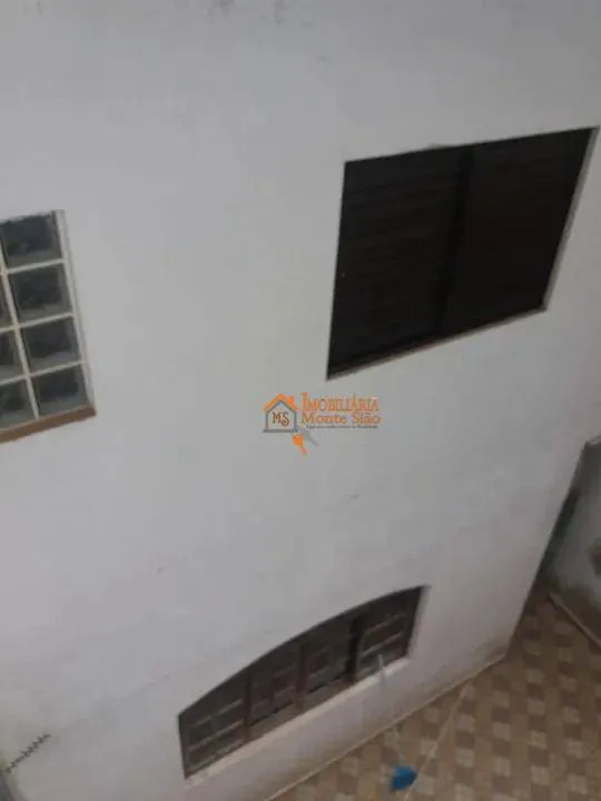 Imagem Casa com 3 dormitórios à venda, 220 m² por R$ 420.000,00 - Jardim Silvestre - Guarulhos/SP