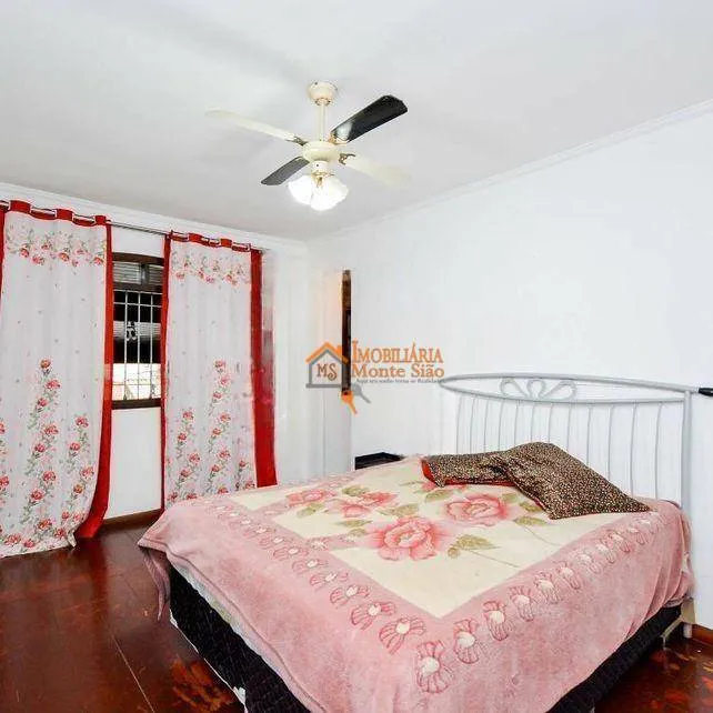 Imagem Sobrado com 3 dormitórios à venda, 275 m² por R$ 798.000,00 - Jardim Flor da Montanha - Guarulhos/SP