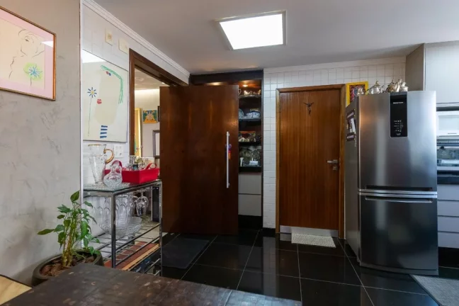 Imagem Apartamento à venda em São Paulo, Cerqueira C?(C)sar, com 3 quartos, 142m2