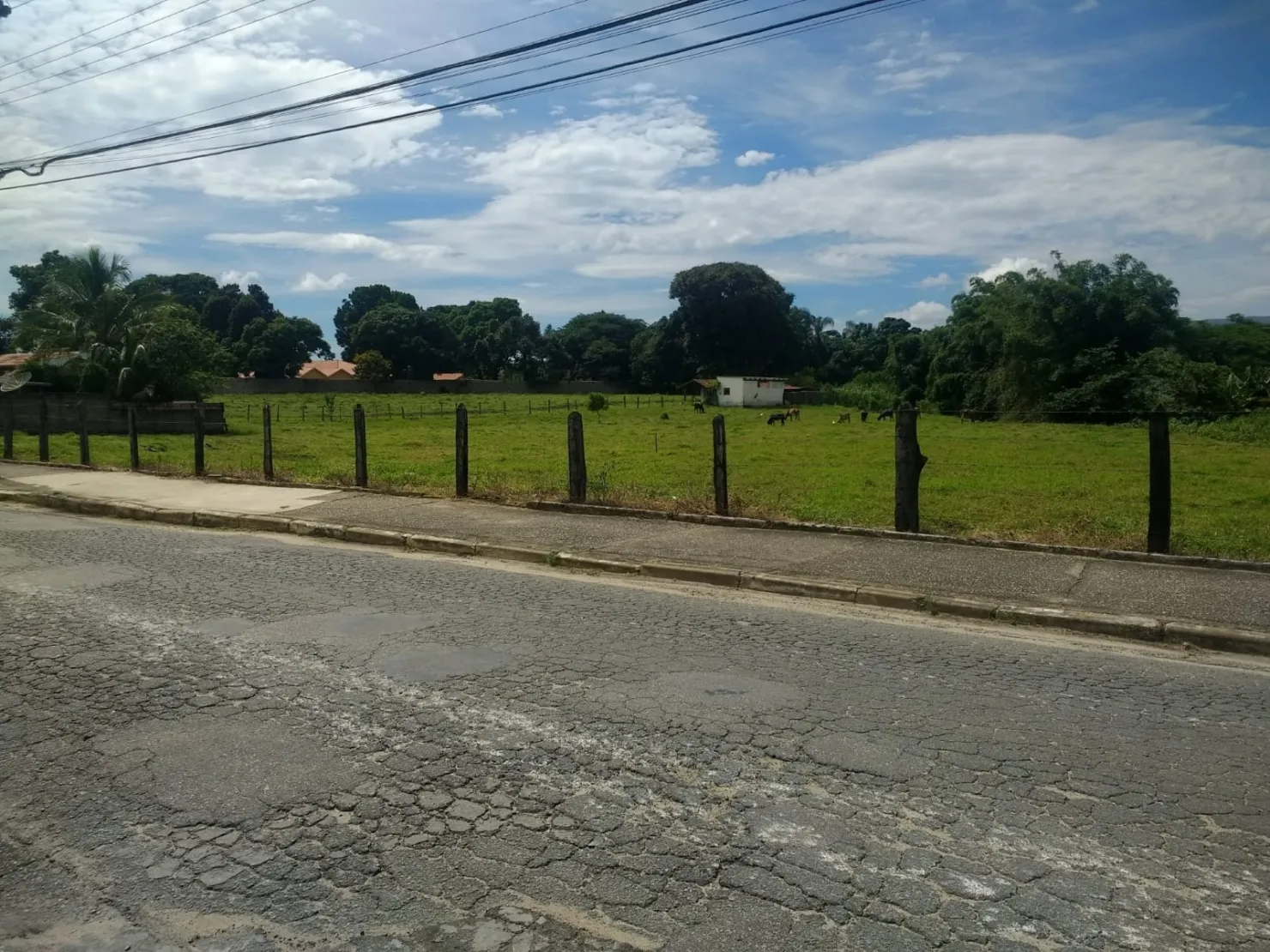Imagem Terreno à venda 300M², Loteamento João Tamborindeguy Fernandes, Pindamonhangaba - SP