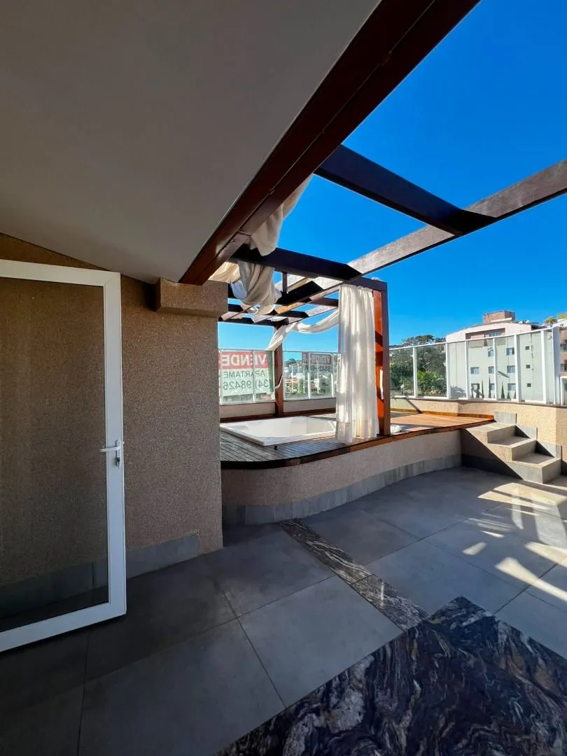Imagem Cobertura com 4 dormitórios à venda, 180 m² por R$ 890.000,00 - Cidade Jardim - Patos de Minas/MG