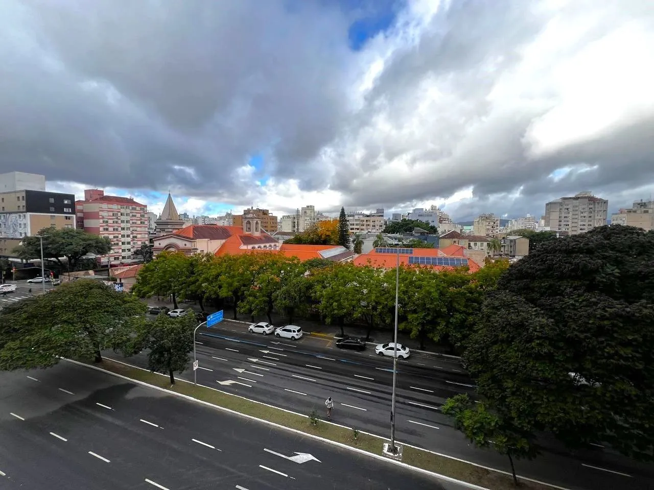 Imagem Excelente apartamento 2 dormitórios com duas vagas na Cidade Baixa