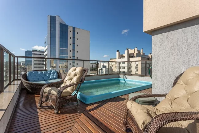 Imagem Cobertura Duplex para venda no bairro Chácara das Pedras em Porto Alegre