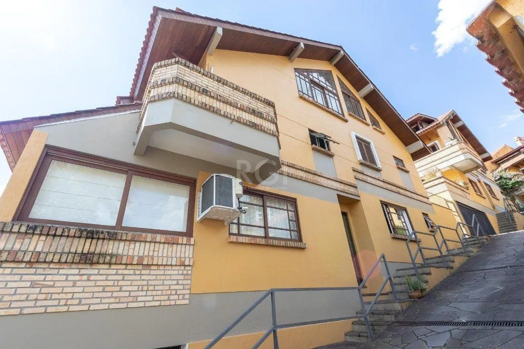Imagem Casa Condominio para Venda - 210.69m², 3 dormitórios, sendo 2 suites, 4 vagas - Jardim Isabel
