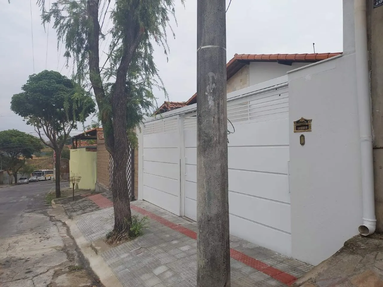 Imagem CASA PLANA+3QUARTOS+SUÍTE+CLOSET+ESPAÇO GOURMET+2VAGAS