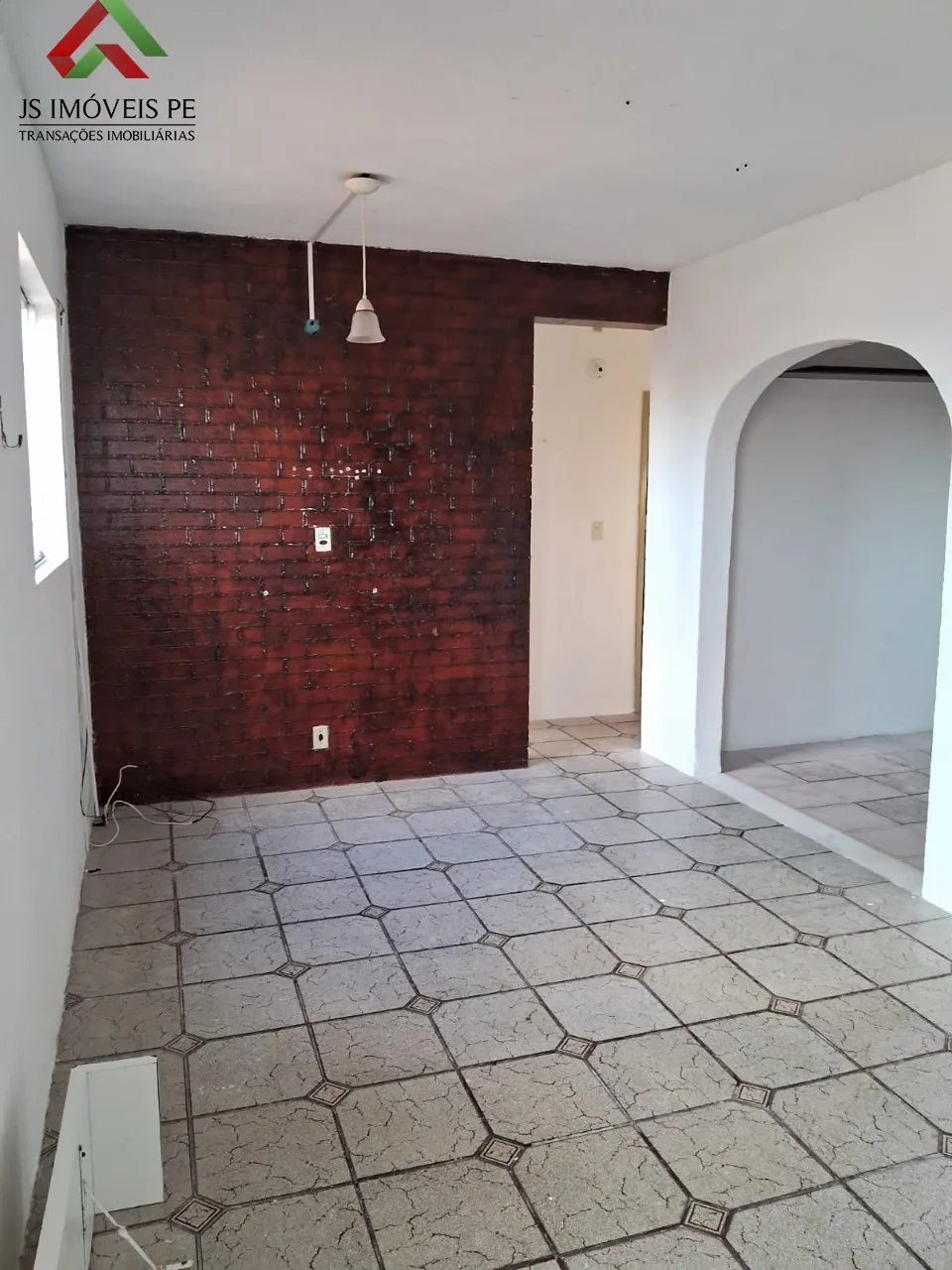 Imagem Apartamento à venda em Jaboatão dos Guararapes-PE, bairro Candeias, 2 quartos, 2 salas, 2 banheiros, 1 suíte, 70m² de área. Aproveite!