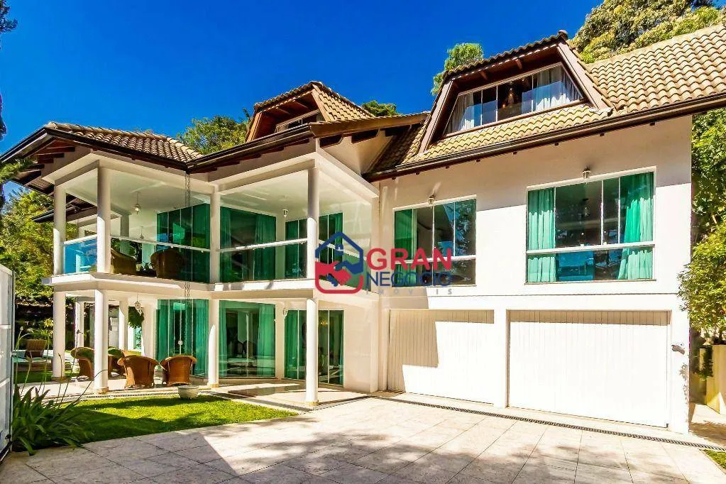 Imagem Casa em condomínio à venda, 4 suítes e 7 vagas