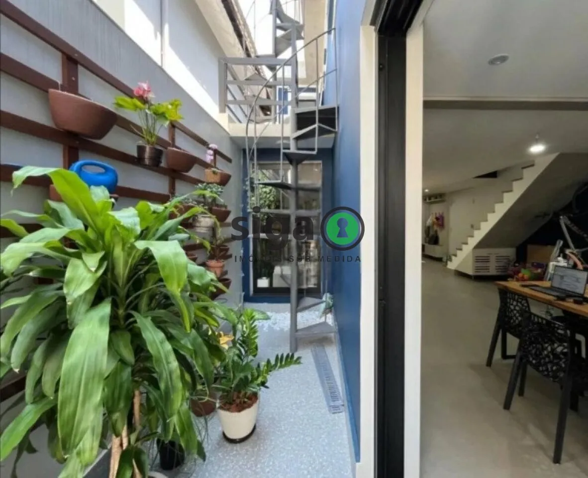 Imagem Planalto Paulista, Sobrado Residencial de 141m² com 3 dormitórios, 1 suíte, 2 vagas.