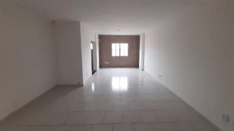 Imagem LOCAÇÃO DE SALAS COMERCIAIS NO GOPOÚVA, EM GUARULHOS/SP, 46m² com salão amplo, muita luz natural, 02 toaletes e unidades disponíveis. CONSULTE-NOS.