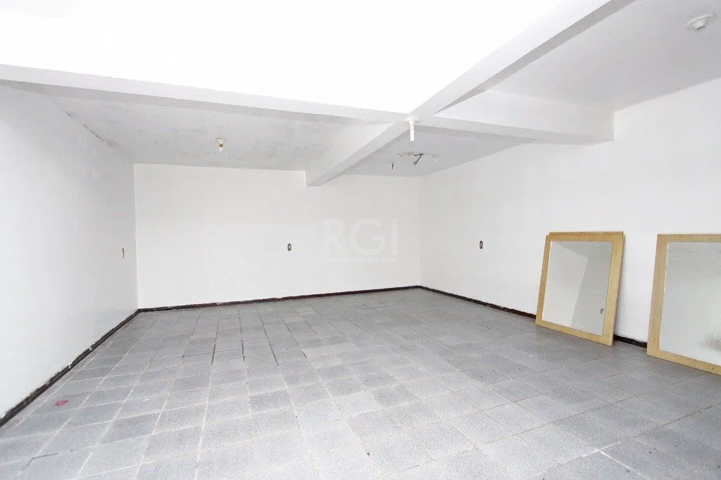 Imagem Casa para Locação/Aluguel - 240m², 4 dormitórios, 6 vagas - Nonoai