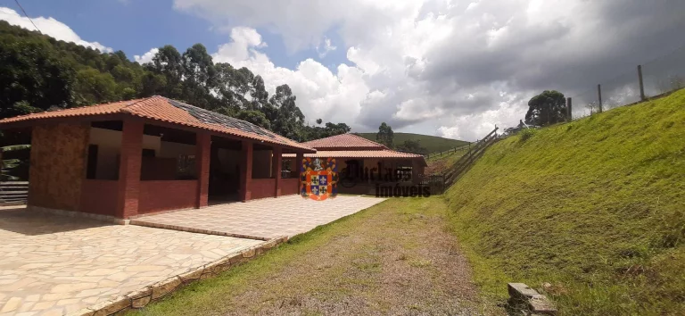 Imagem Chácara com 3 dormitórios à venda, 8000 m² por R$ 680.000,00 - Pinhal Grande - Toledo/MG