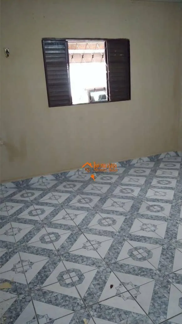 Imagem Sobrado com 6 dormitórios à venda, 270 m² por R$ 350.000,00 - Cidade Soberana - Guarulhos/SP