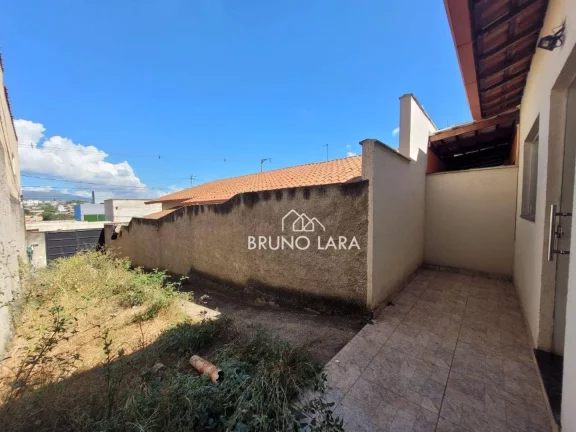 Imagem Casa com 2 dormitórios à venda, 70 m² por R$ 260.000,00 - Progresso - Igarapé/MG