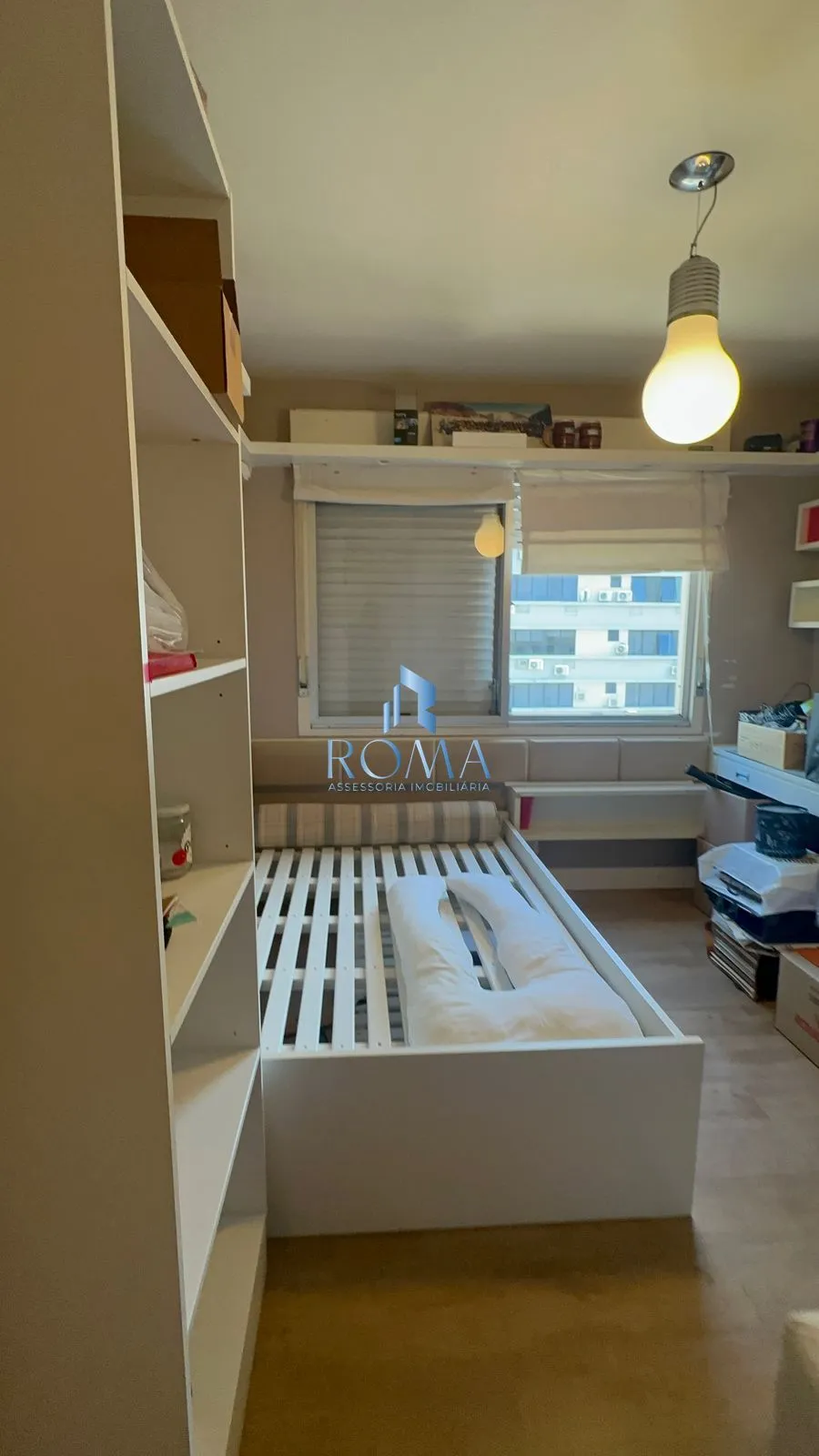 Imagem Apartamento semimobiliado de 03 dormitórios no Centro de Santa Maria.