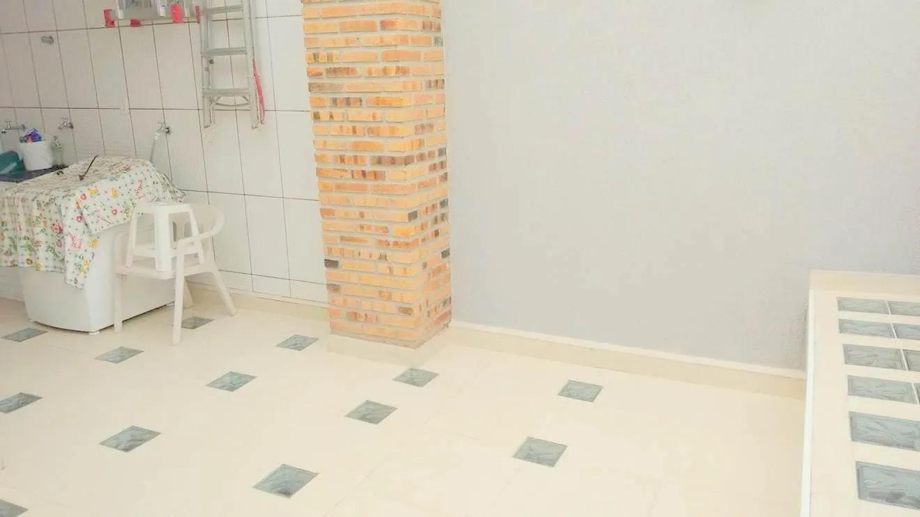 Imagem Sobrado excelente à venda, Parque Residencial Anna Guilhermina Rois Alves, Guaratinguetá, SP