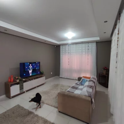 Imagem Residência averbada à venda em Joinville, bairro Floresta.