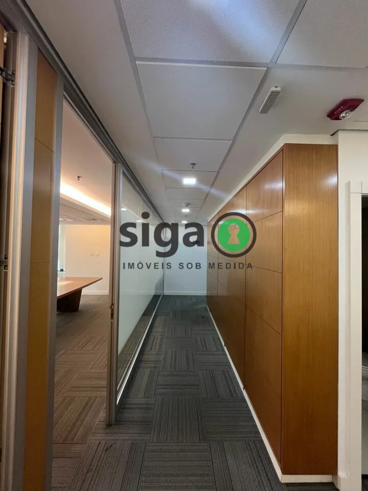 Imagem Sala Comercial e 4 banheiros para Locação, 290 m² por R$ 41.000,00