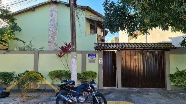 Imagem Casa em Condomínio para Venda em Cabo Frio / RJ no bairro Parque Burle
