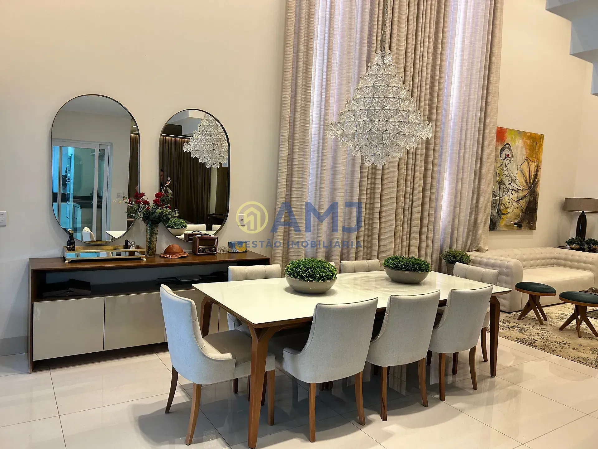 Imagem Sobrado mobiliado e decorado à venda, Jardins Lisboa, Goiânia, GO