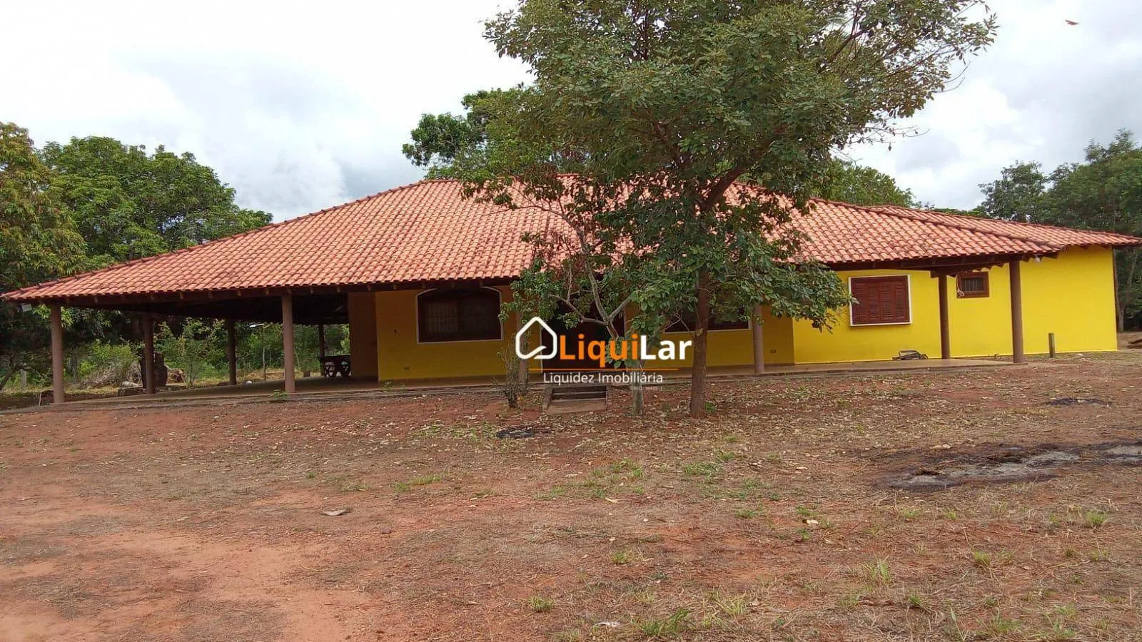 Imagem Chácara à Venda em Piraputanga com Fundo para o Rio Aquidauana, 6,5 Hectares e Casa Sede Completa