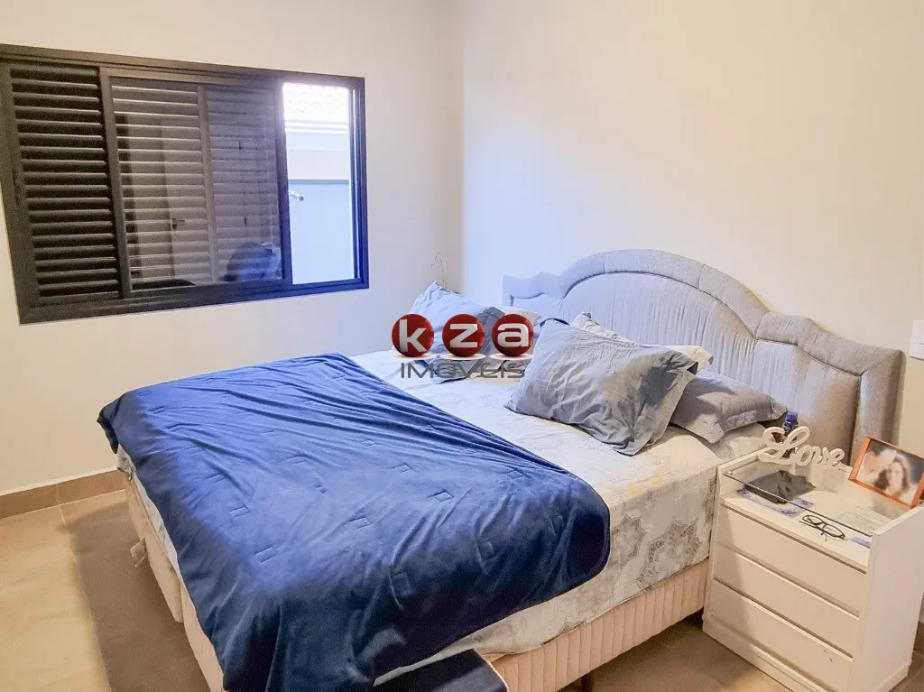 Imagem Imóvel de Alto Padrão: Casa em Condomínio à Venda em Valinhos-SP, no Residencial Vivenda das Pitangueiras - 3 suítes, 270m².