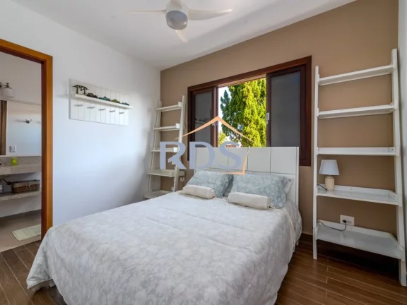 Imagem Lindíssima casa em Atibaia ,porteira fechada ! 350m² 05 suítes
