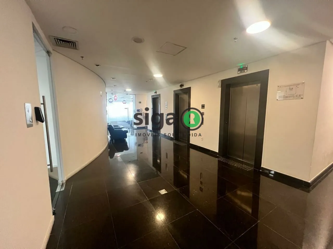 Imagem Conjunto Comercial ao Lado da Hebraica - Jardim Europa - São Paulo/SP