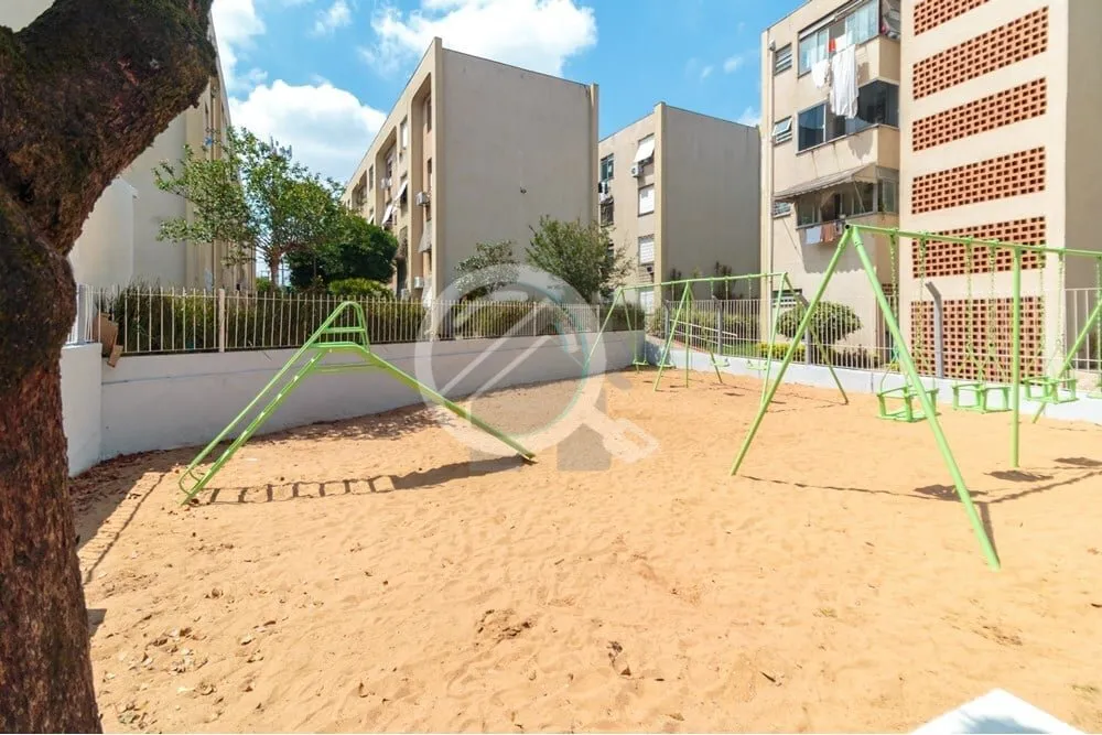 Imagem Apresentamos um incrível apartamento à venda, situado em um condomínio fechado localizado entre a...