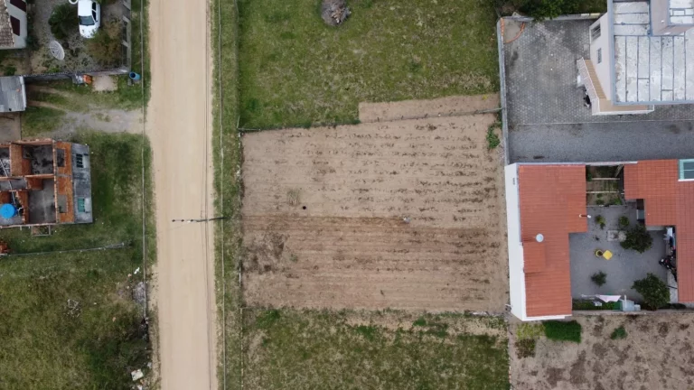 Imagem Terreno à venda em Garopaba-SC, bairro Areias de Palhocinha, 408m² de área. Adquira já!