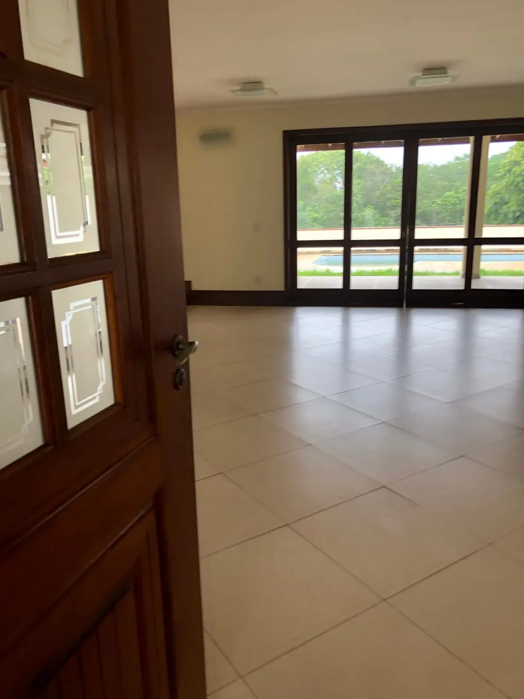 Imagem Casa à venda 3 Quartos, 3 Suites, 4 Vagas, 700M², Nossa Senhora do Perpétuo Socorro, Pindamonhangaba - SP