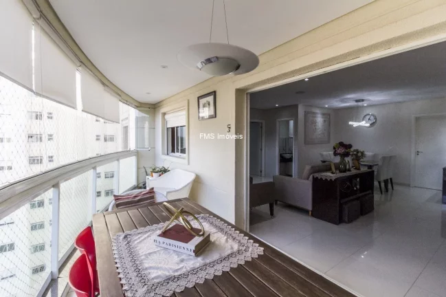 Imagem Venda de Apartamento de Luxo em Tamboré, Santana de Parnaíba-SP: 2 quartos, 1 suíte, 4 banheiros, 2 vagas de garagem - 133m²
