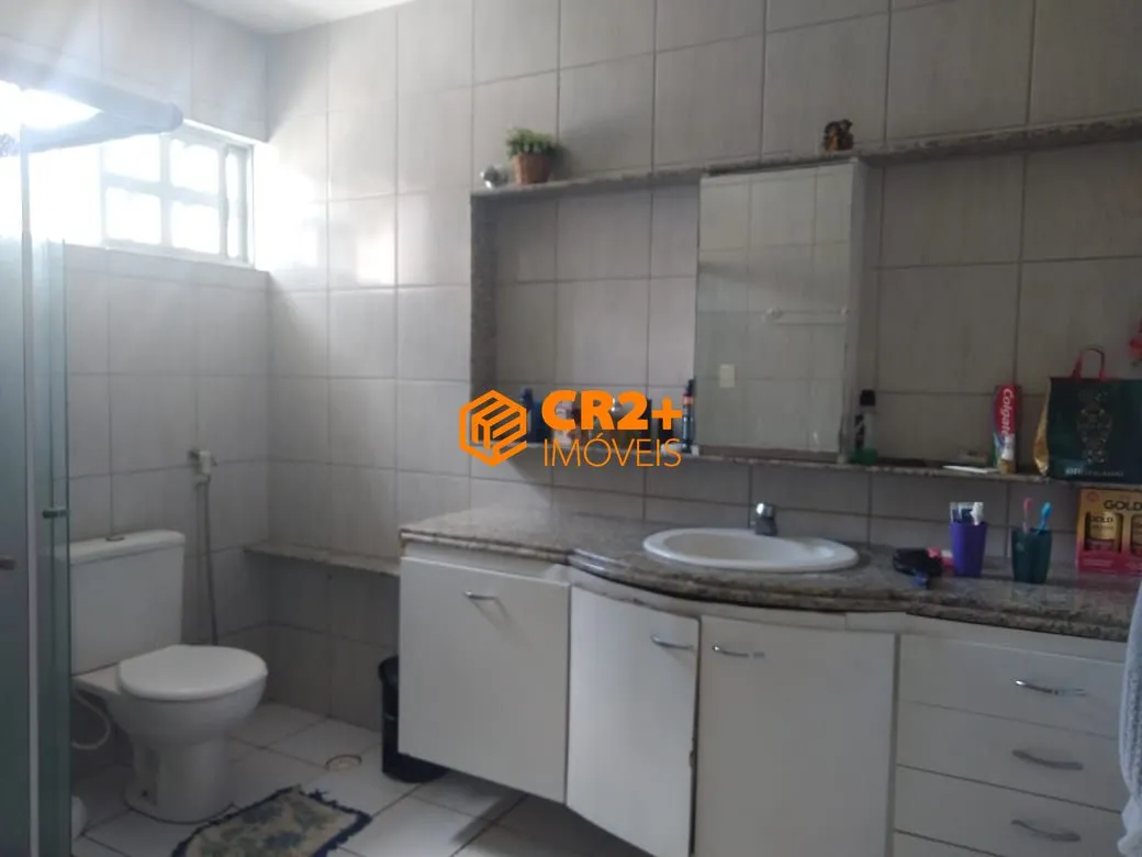 Imagem Vendo Casa 242m² com 3 Quartos sendo 1 Suíte, no Engenho do Meio.- 842m² total