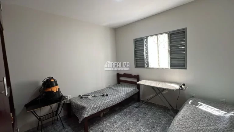 Imagem Casa de 3 dormitórios no bairro Vila Celeste, em Uberaba - Imperdível!