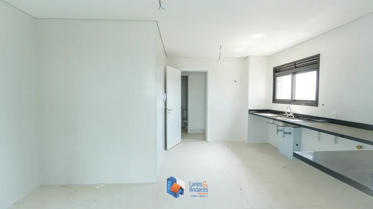 Imagem Cobertura para venda em Moema com 4 quartos, sendo 4 suítes, 281m²