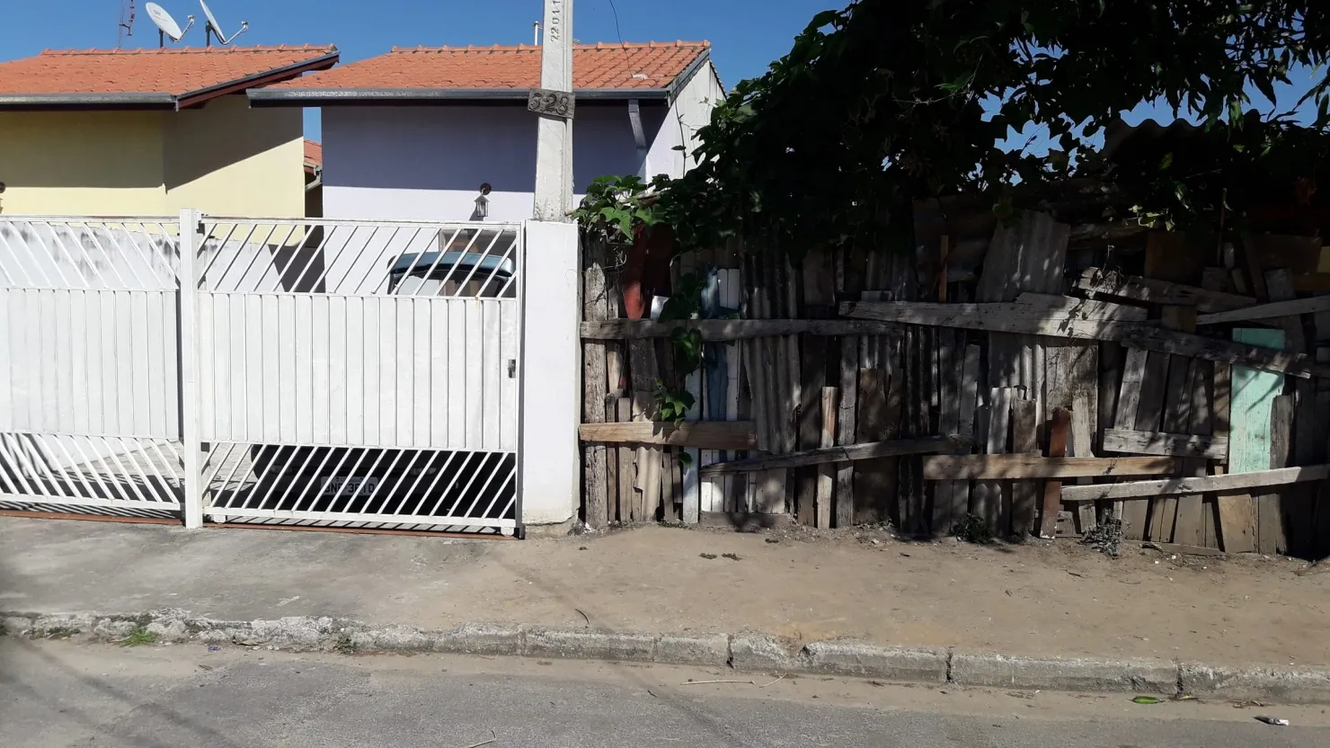 Imagem Terreno à venda 300M², Jardim Regina, Pindamonhangaba - SP