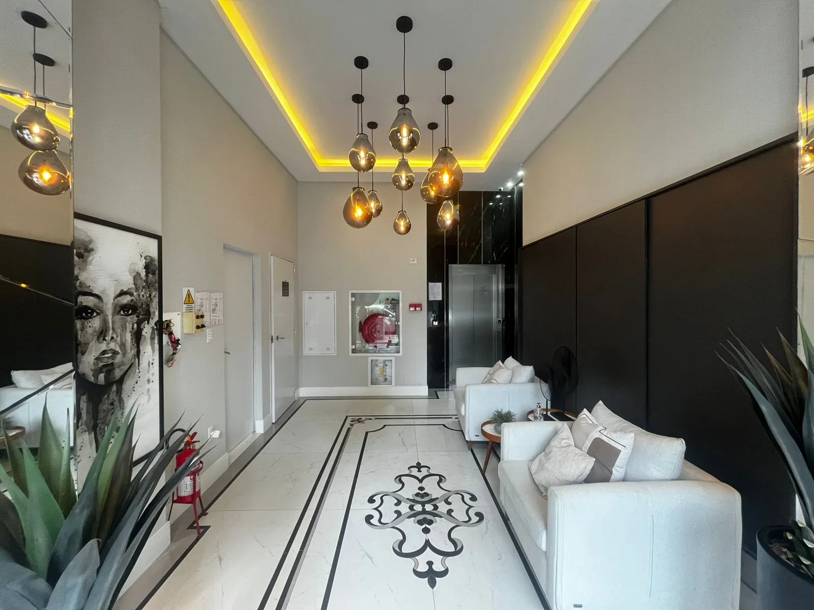 Imagem Apartamento com vista para o mar à venda com 161m2 por R$ 2.890.000,00