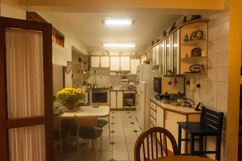 Imagem Casa Condominio para Venda - 170m², 3 dormitórios, sendo 1 suites, 2 vagas - Cavalhada