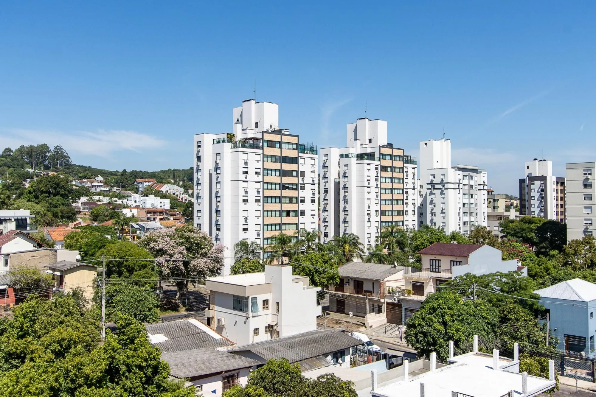 Imagem Apartamento com 2 quartos e 65m² à venda em Tristeza, Porto Alegre.