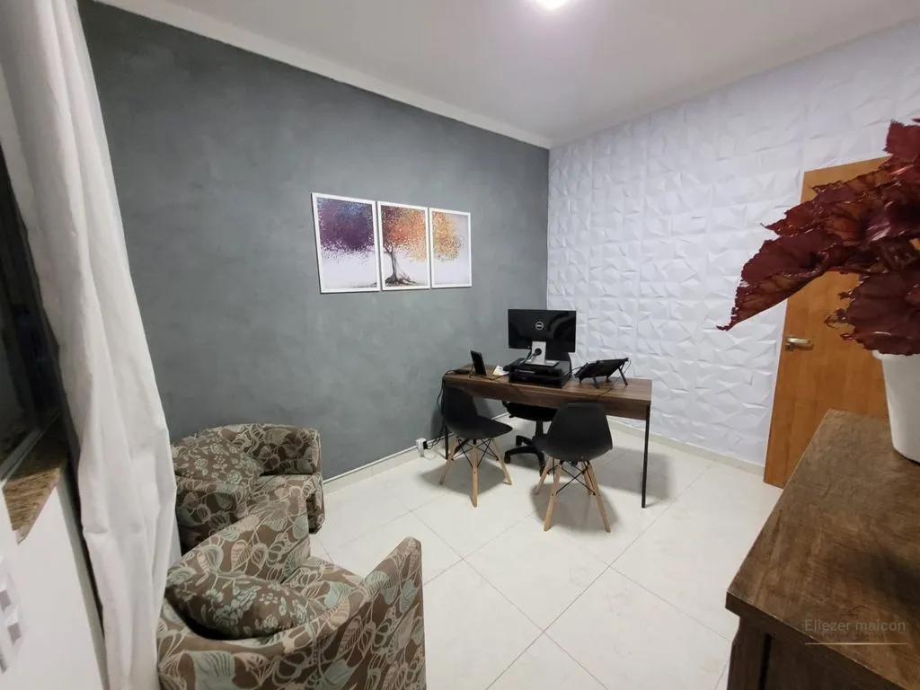 Imagem Casa à Venda com 3 quartos no bairro Caio Junqueira, Poços de Caldas - MG